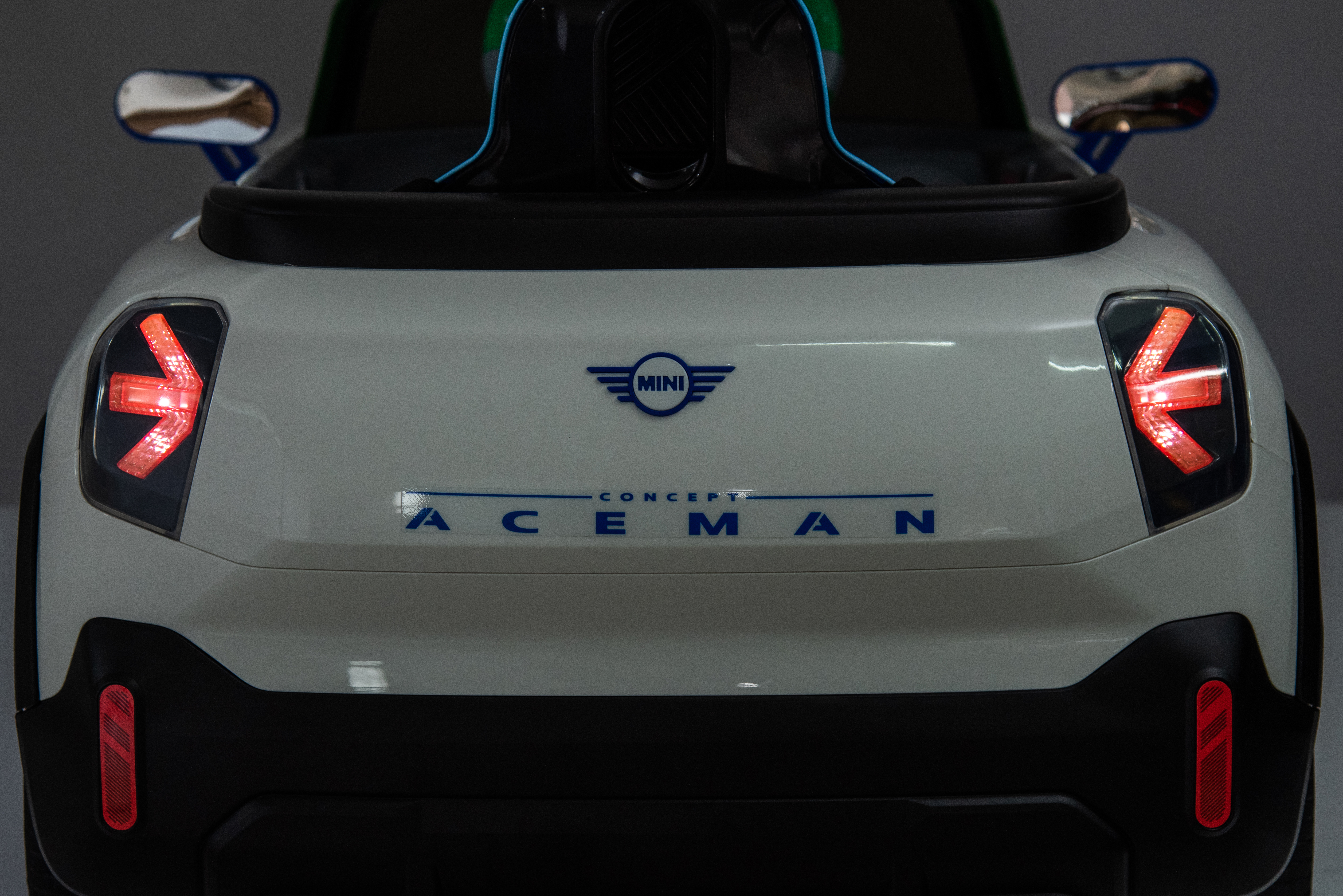 12V 7AH Licensed Mini Concept Aceman Kids Electric Ride on Car