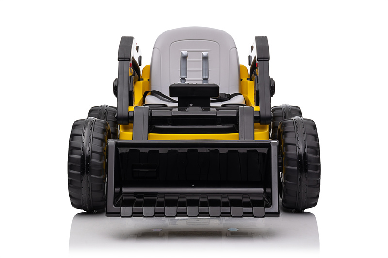 Licensed Newholland Boys 4 Wheels Ride on Tractor with Radio Control 